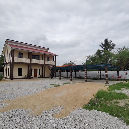 Roomstay Villa Tok Wan Kuantan Esterno foto